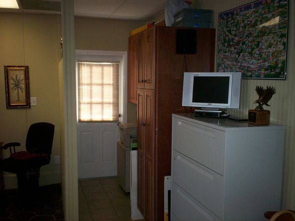 Office For Lease: 311 W Lee St, Athens, AL 35611